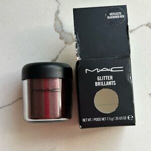 MAC Cosmetics Glitter Brillants in Reflects Blackened Red